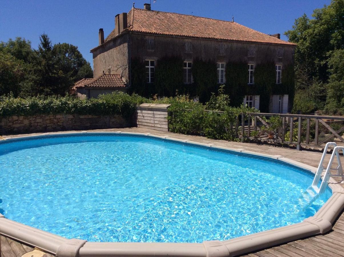 The Gatehouse At The Old Forge Villa Feuillade Exterior foto